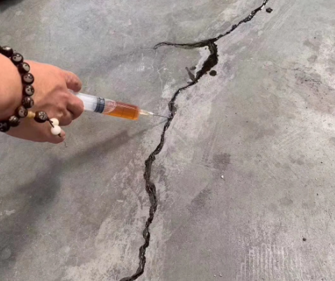 邕宁混凝土裂缝修补技术详解​